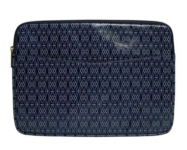 Signature Laptop Zip Case