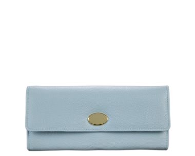Heritage London Jewellery Roll in blue – closed front view with gold oval clasp